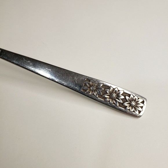 Suncrest Spring Charm William Rogers Custom Stainless Solid Serving Spoon - Picture 2 of 5